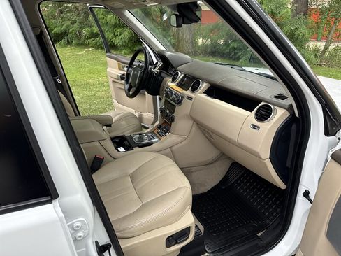 Used 2016 Land Rover LR4 AWD/4WD image 21