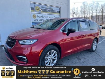 Used 2024 Chrysler Pacifica Touring-L