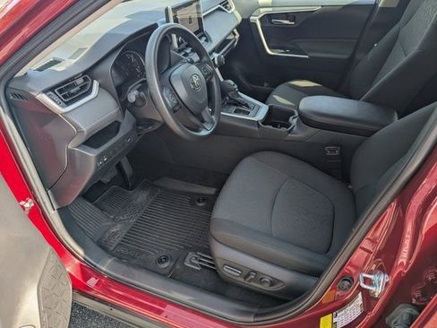 Used 2023 Toyota RAV4 XLE w/ Convenience Package FWD image 9