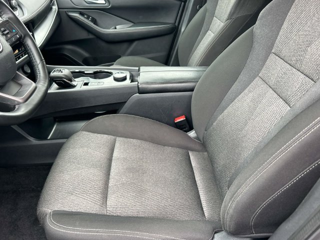 Certified 2025 Nissan Rogue SV AWD/4WD image 27