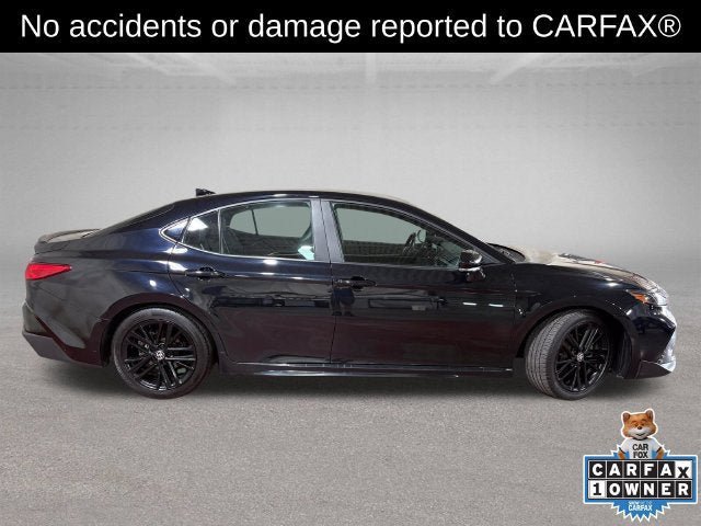 Used 2025 Toyota Camry SE FWD image 3