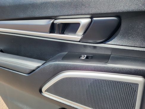 Used 2023 Kia Telluride S w/ S Sunroof Package image 10