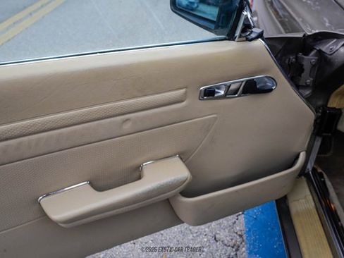 Used 1988 Mercedes-Benz 560 SL image 44