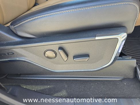 Used 2024 Ford F350 Lariat w/ Sport Appearance Package image 15