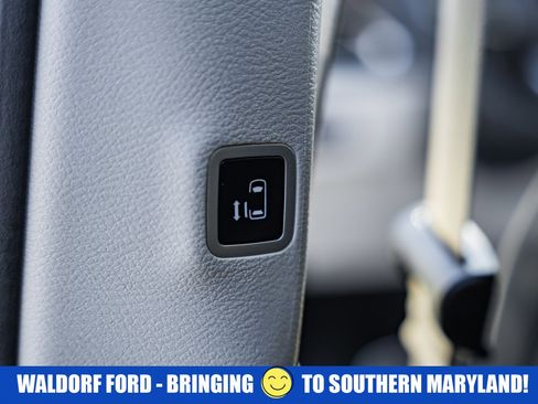 Used 2023 Chrysler Pacifica Limited image 38