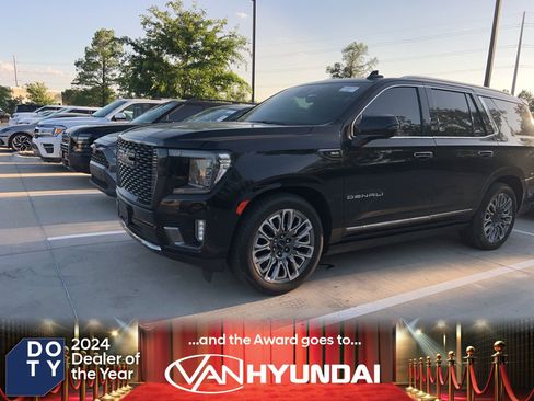 Used 2023 GMC Yukon Denali Ultimate AWD/4WD image 1