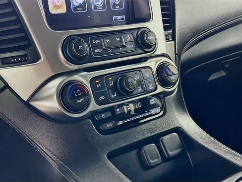 Used 2020 Chevrolet Tahoe LS AWD/4WD image 15