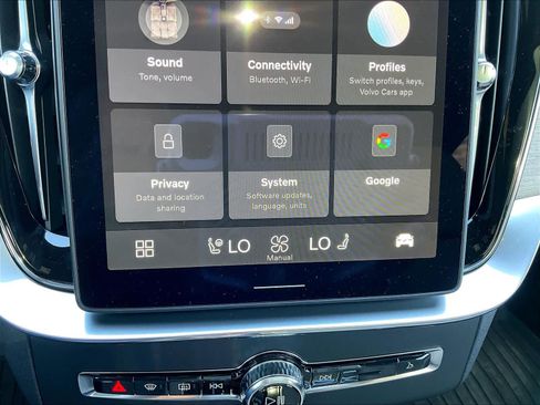 New 2026 Volvo XC90 T8 Plus w/ Protection Package AWD/4WD image 22