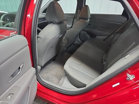 Used 2024 Hyundai Elantra SEL FWD image 34
