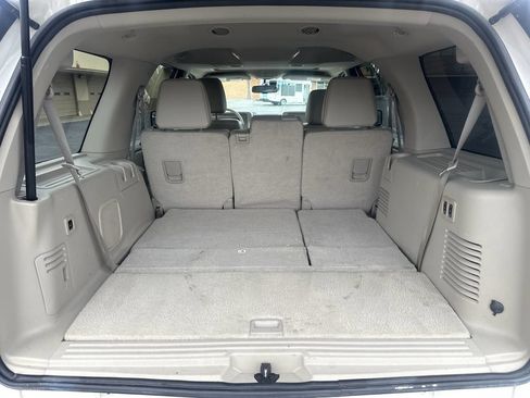 Used 2014 Lincoln Navigator 4WD image 31