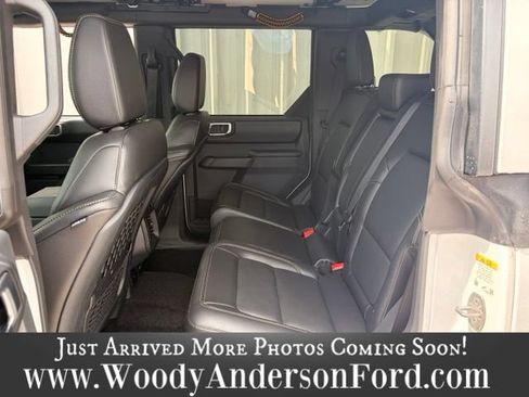 Used 2025 Ford Bronco Badlands AWD/4WD image 9