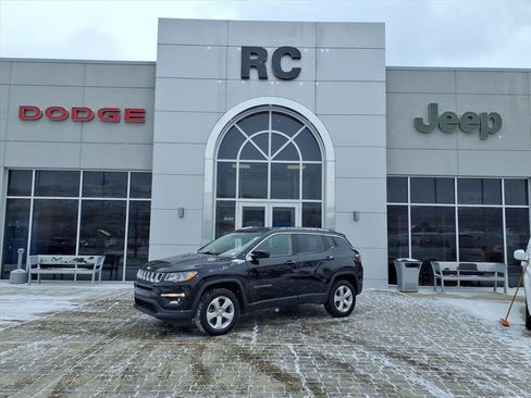 Used 2020 Jeep Compass Latitude w/ Cold Weather Group image 1