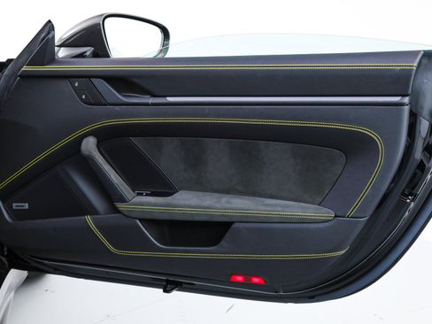 Used 2022 Porsche 911 GT3 image 23