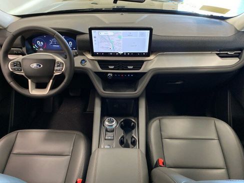 New 2026 Ford Explorer Active w/ Active Comfort Package image 13