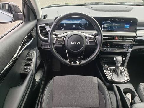 Used 2024 Kia Seltos S AWD/4WD image 19