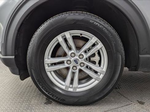 Used 2023 Ford Explorer XLT w/ Equipment Group 202A image 28