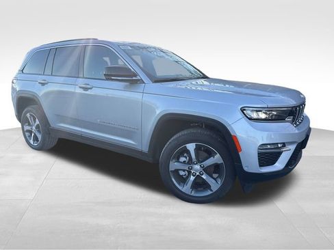 New 2025 Jeep Grand Cherokee Limited w/ Luxury Tech Group II image 1