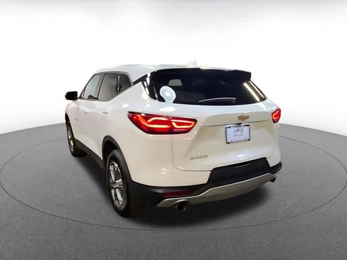 Used 2025 Chevrolet Blazer LT image 11