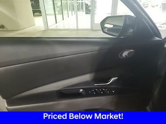 Used 2022 Hyundai Elantra SEL w/ Cargo Package video 2