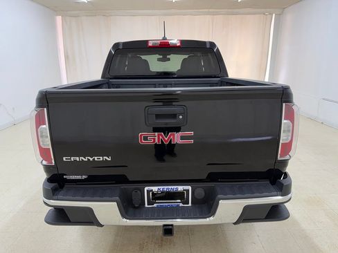 Used 2017 GMC Canyon 2WD Crew Cab w/ Convenience Package image 4