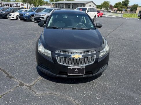 Used 2013 Chevrolet Cruze LS FWD image 10
