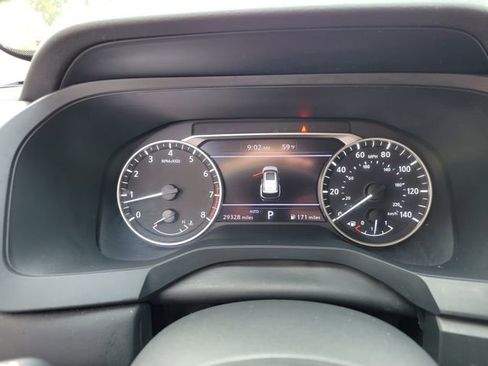 Used 2024 Nissan Pathfinder S image 20