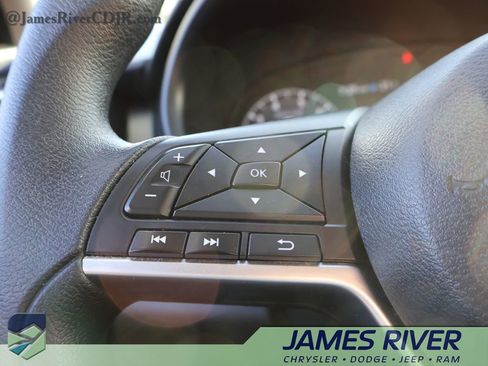 Used 2024 Nissan Kicks SV image 25