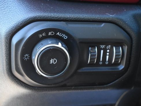 Used 2022 Jeep Wrangler Unlimited Rubicon image 25