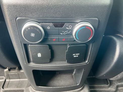 Used 2020 Ford Explorer Platinum w/ Premium Technology Package image 25