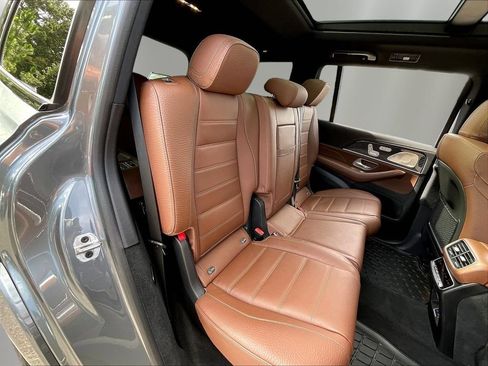 Certified 2025 Mercedes-Benz GLS 580 4MATIC image 27
