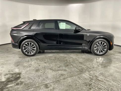 Certified 2026 Cadillac Lyriq Sport AWD/4WD image 9