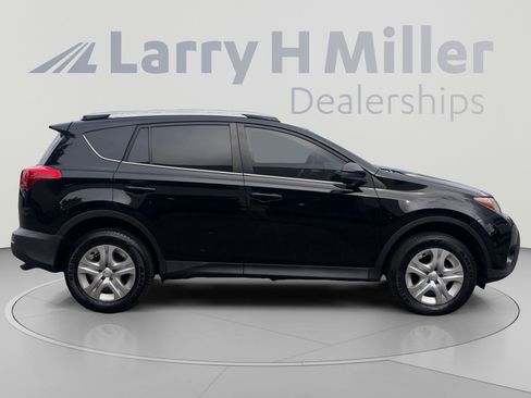 Used 2014 Toyota RAV4 LE AWD/4WD image 6