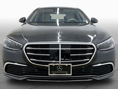 Used 2022 Mercedes-Benz S 500 4MATIC image 4
