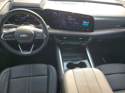 Certified 2026 Chevrolet Tahoe High Country AWD/4WD image 12