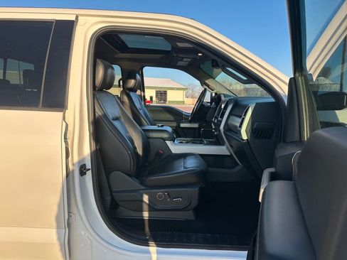 Used 2019 Ford F250 Lariat w/ Lariat Ultimate Package image 27