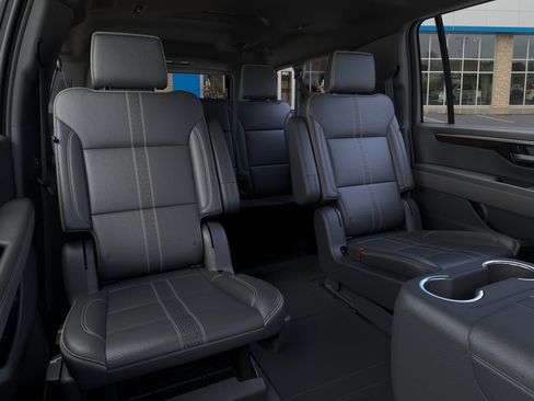 New 2026 Chevrolet Suburban High Country AWD/4WD image 17