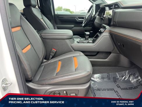Used 2025 GMC Sierra 1500 AT4 w/ AT4 Premium Package AWD/4WD image 19