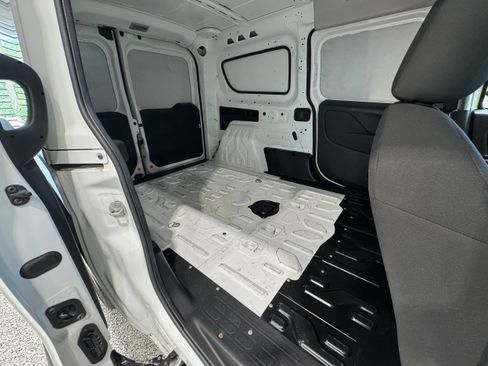 Used 2022 RAM ProMaster City Tradesman FWD image 10