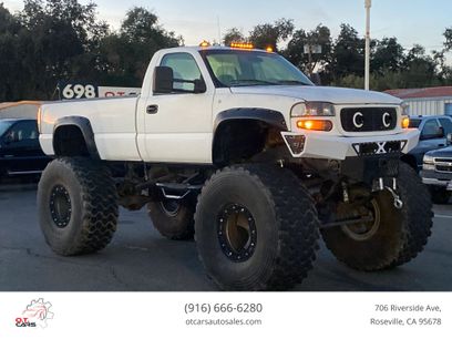 Used 2004 GMC Sierra 2500 W/T w/ Heavy-Duty Power Package