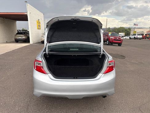 Used 2014 Toyota Camry SE FWD image 25