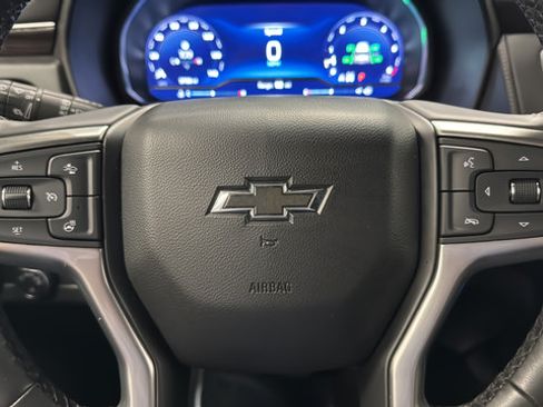 Used 2023 Chevrolet Tahoe Z71 w/ Luxury Package AWD/4WD image 16