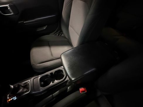 Used 2019 Jeep Wrangler Unlimited Sport S AWD/4WD image 83