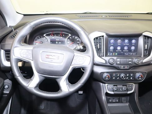 Used 2024 GMC Terrain SLT AWD/4WD image 18