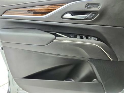 Used 2023 Cadillac Escalade Premium Luxury w/ Performance Package image 39