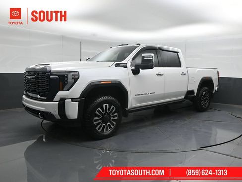 Used 2024 GMC Sierra 2500 Denali Ultimate AWD/4WD image 6