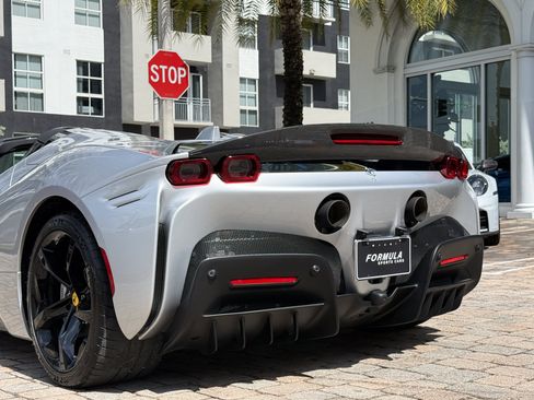 Used 2024 Ferrari SF90 Spider AWD/4WD image 9
