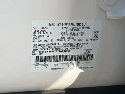 Used 2024 Ford Explorer XLT w/ Equipment Group 202A AWD/4WD image 35