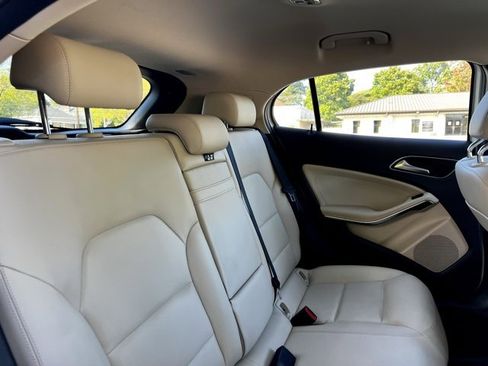 Used 2015 Mercedes-Benz GLA 250 4MATIC w/ Premium Package image 25
