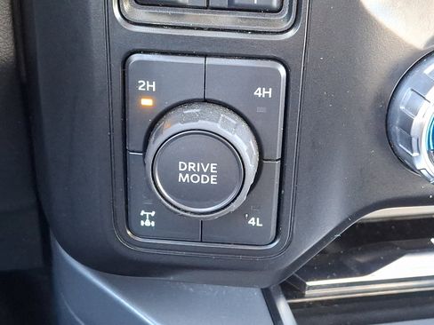 Used 2024 Ford F250 Lariat w/ Lariat Ultimate Package image 31