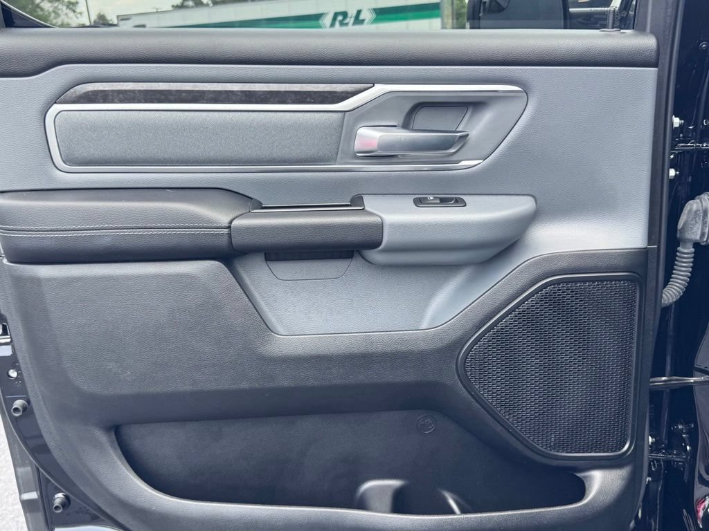 Used 2022 RAM 1500 Big Horn AWD/4WD image 32